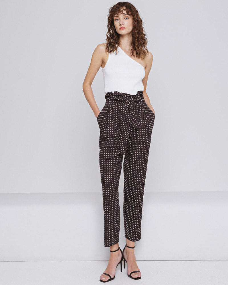 Polka-dotted pleated pants