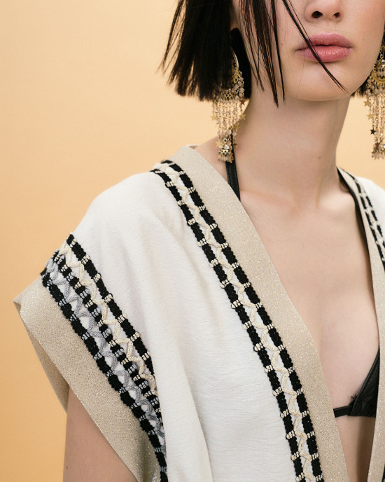 Sleeveless lurex kimono