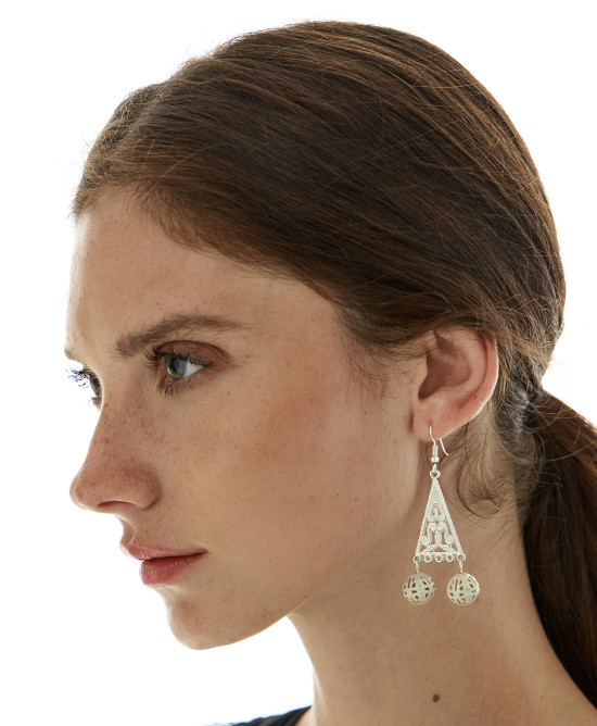 Metallic dangle earrings