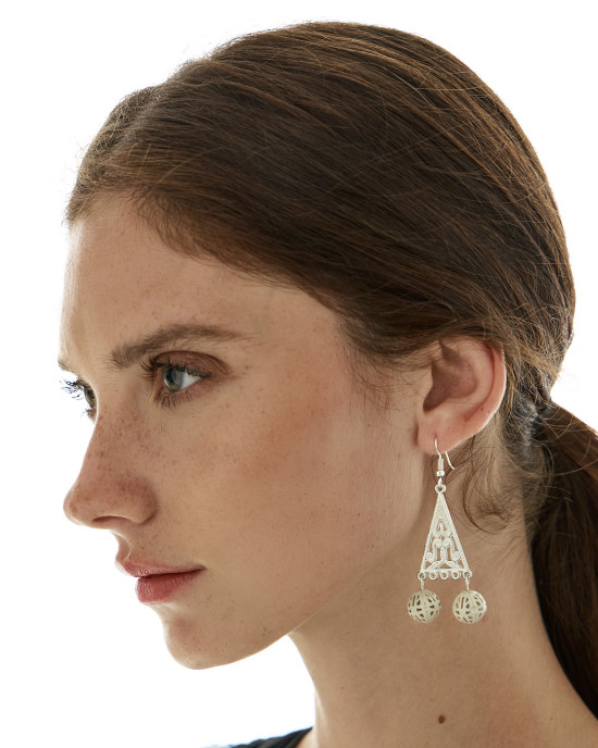 Metallic dangle earrings