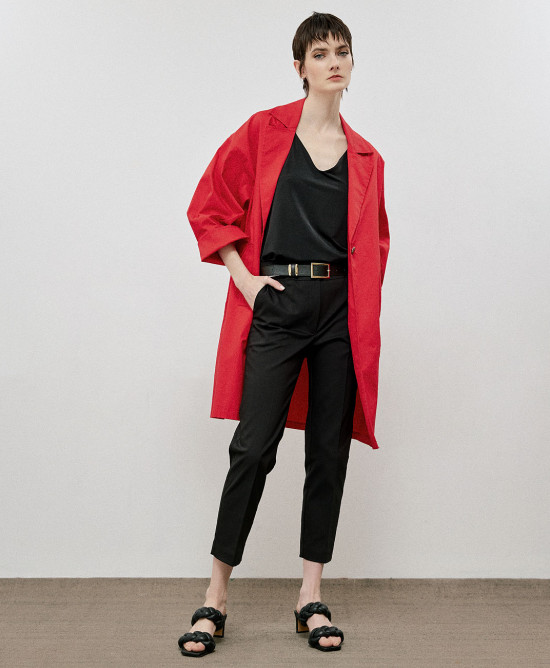 Trench coat with wide sleeves
