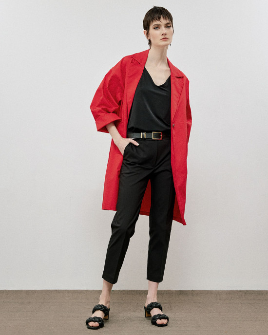 Trench coat with wide sleeves