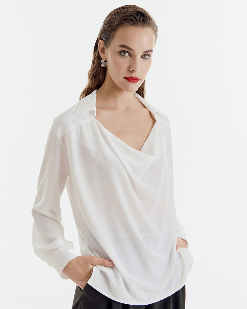 Draped blouse with collar