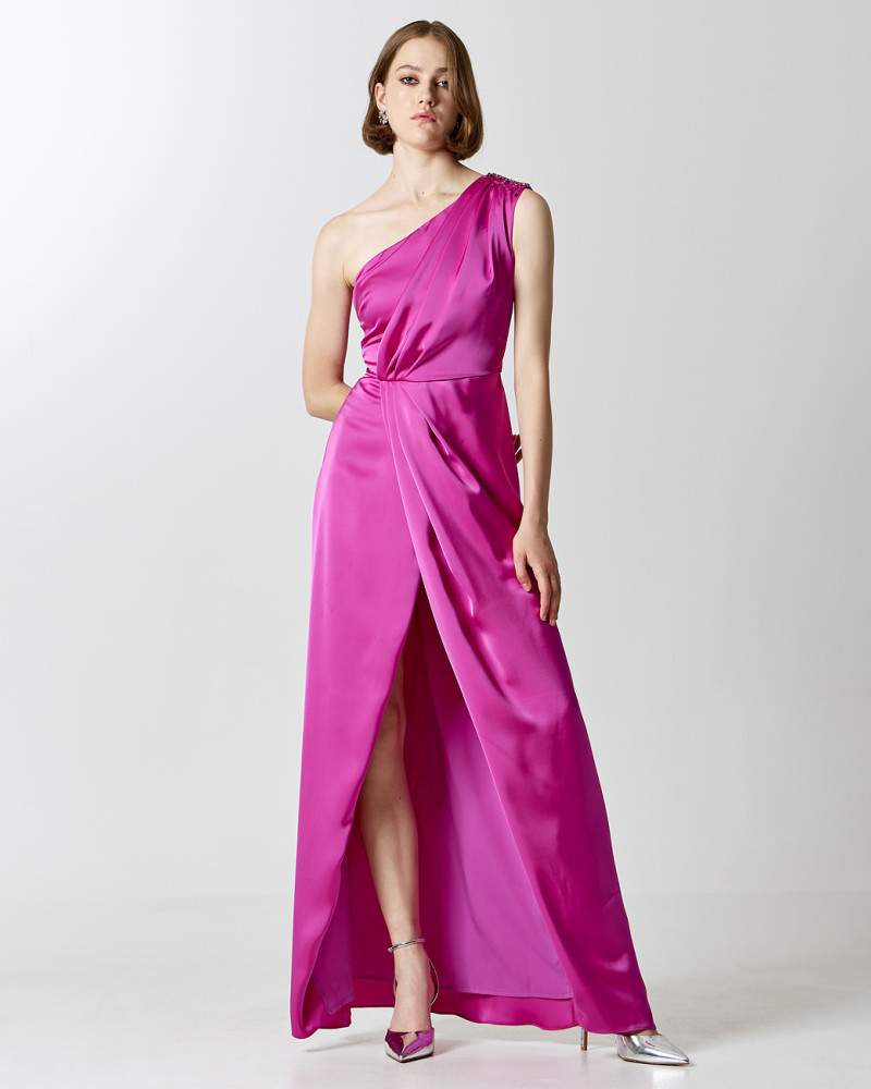 One-shoulder satin dress with pleats
