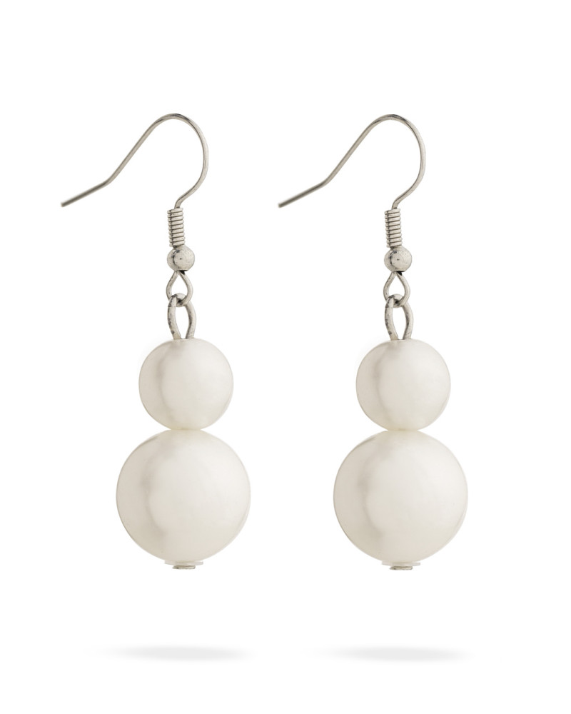 Earrings white pearls