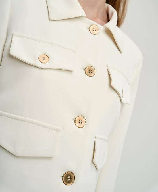 Cropped blazer with decorative pockets