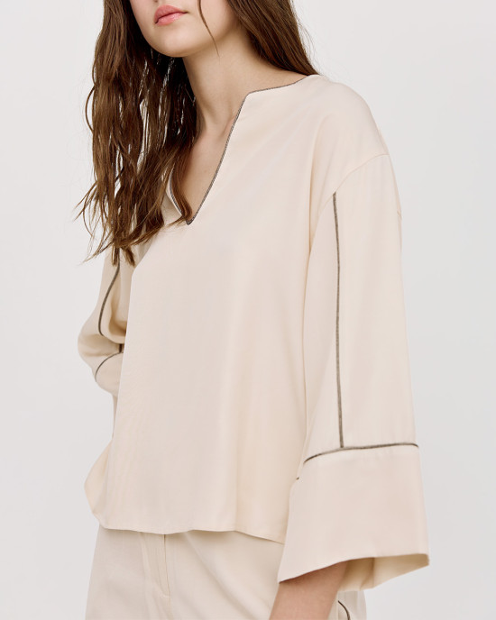 Blouse V with metallic-effect piping details