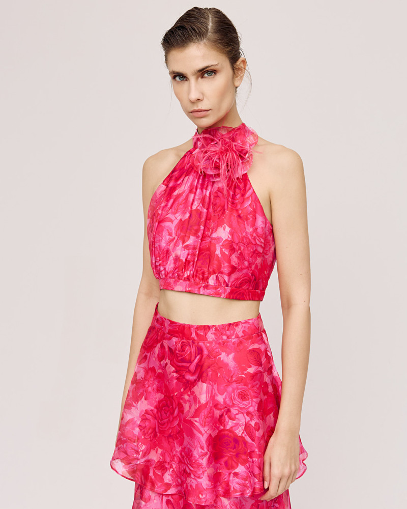 Printed halter-neck top with flower pin