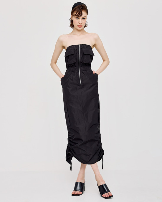 Long strapless dress with pockets