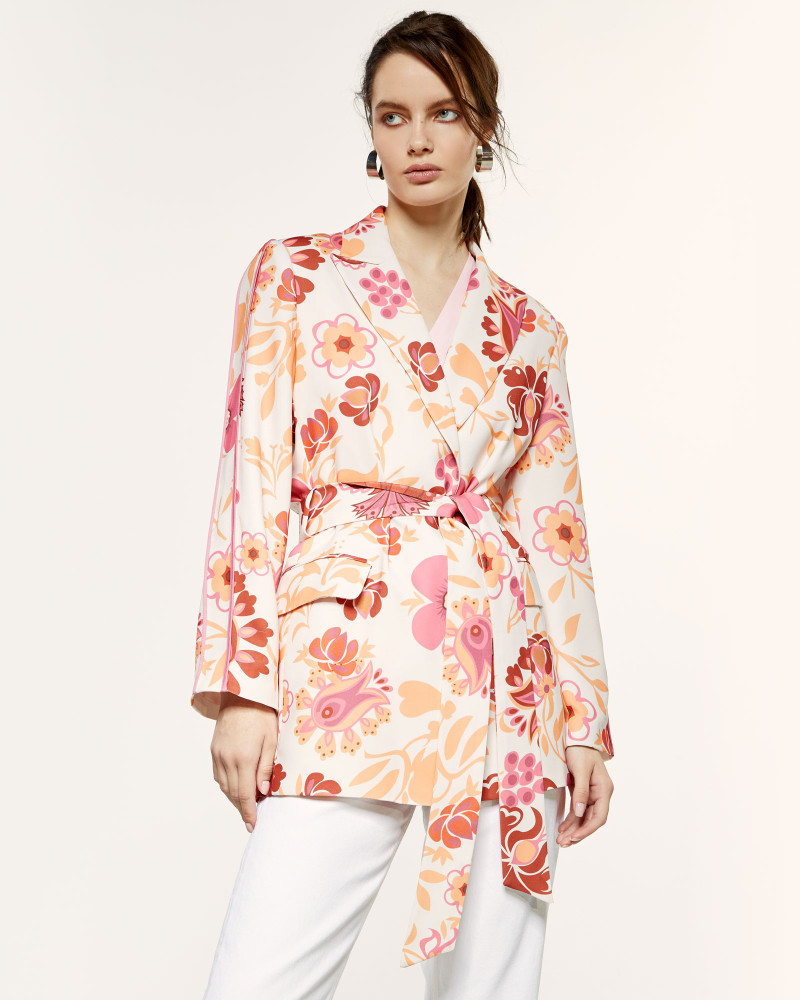 Floral blazer with pockets