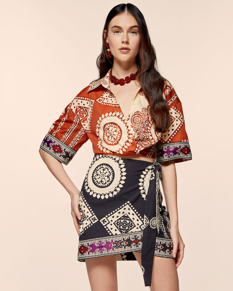 Cropped top with ethnic print