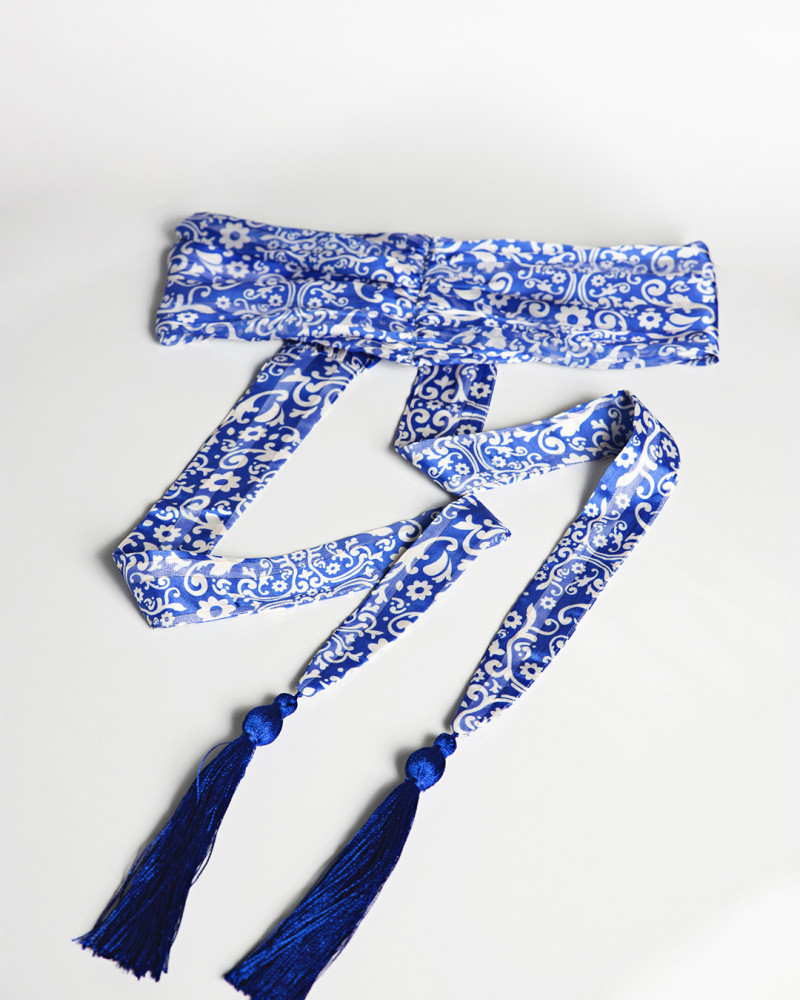 Printed belt with tassels