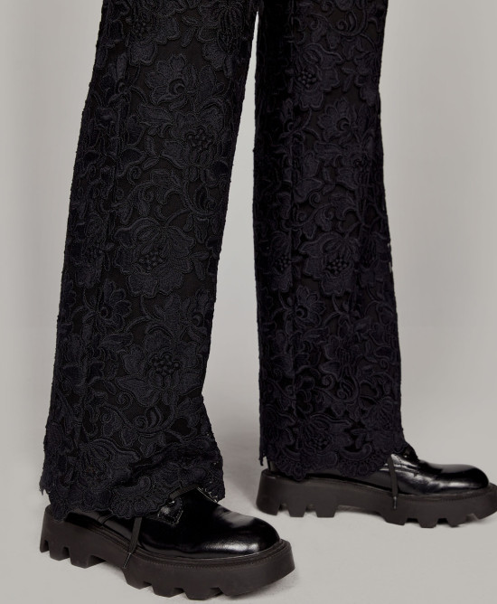 Wide-leg lace pants