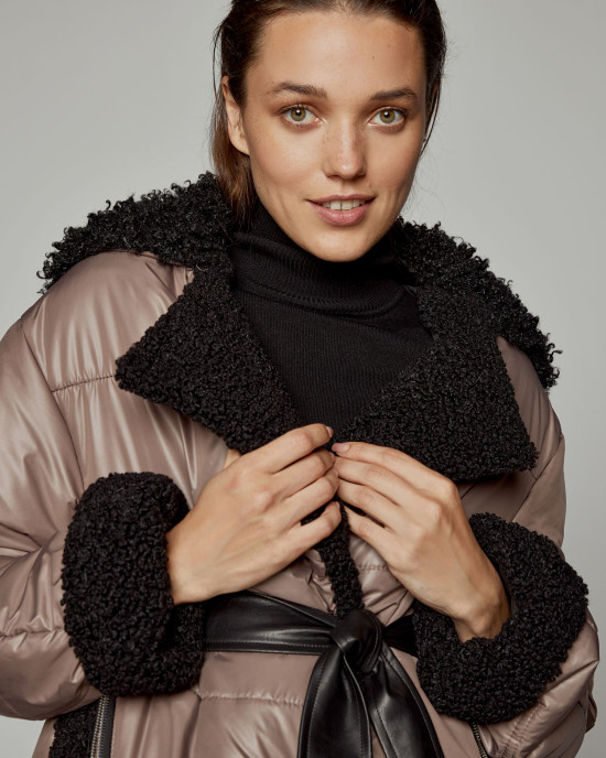Short puff jacket with fluffy details