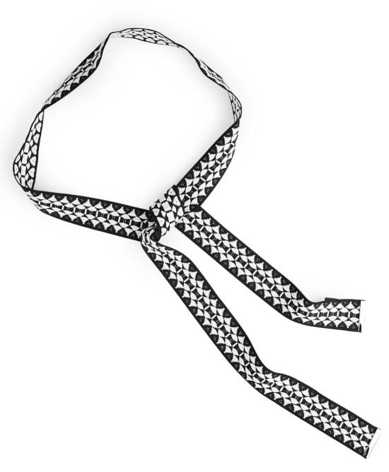 Tie belt with metallic detail