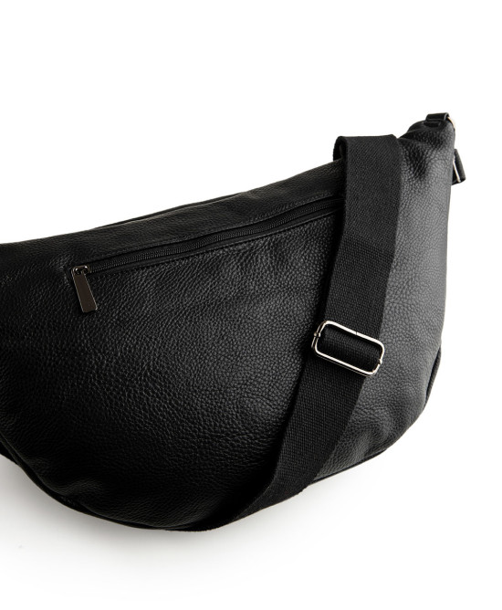 Black belt bag comfort