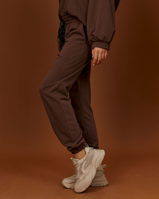 Sweatpants with elastic and drawstring