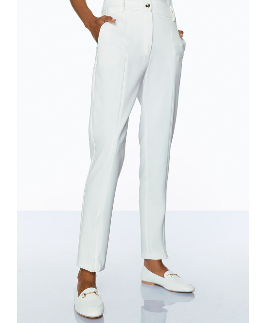 Pants with zipper at the hem