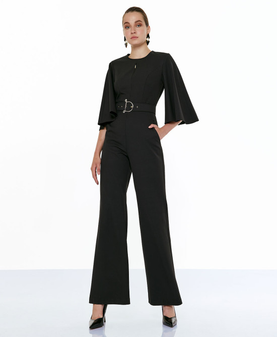 Jumpsuit with zipper on the bust