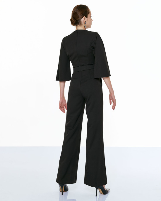 Jumpsuit with zipper on the bust